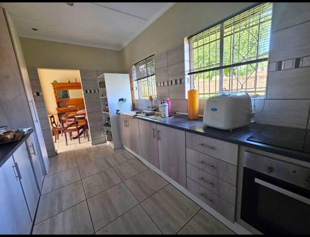 4 BEDROOM PROPERTY TO RENT IN GLEN MARAIS